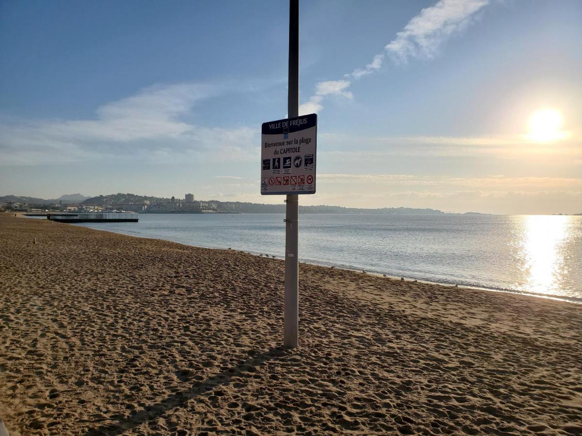 Port Frejus Est, Le Capitole, Studio 27M2, Vue Mer Eksteriør bilde